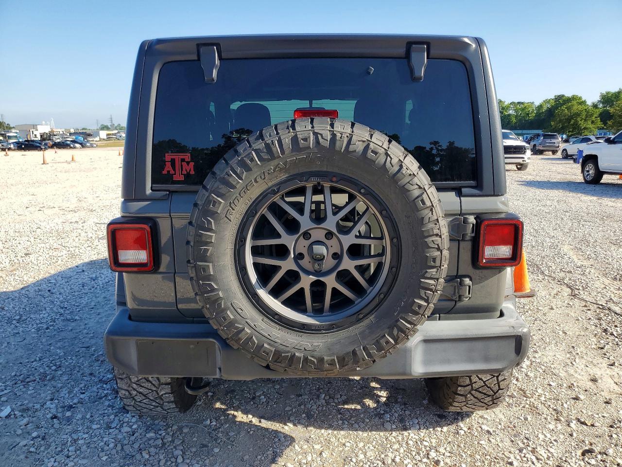 2020 Jeep Wrangler Sport - Фото 6