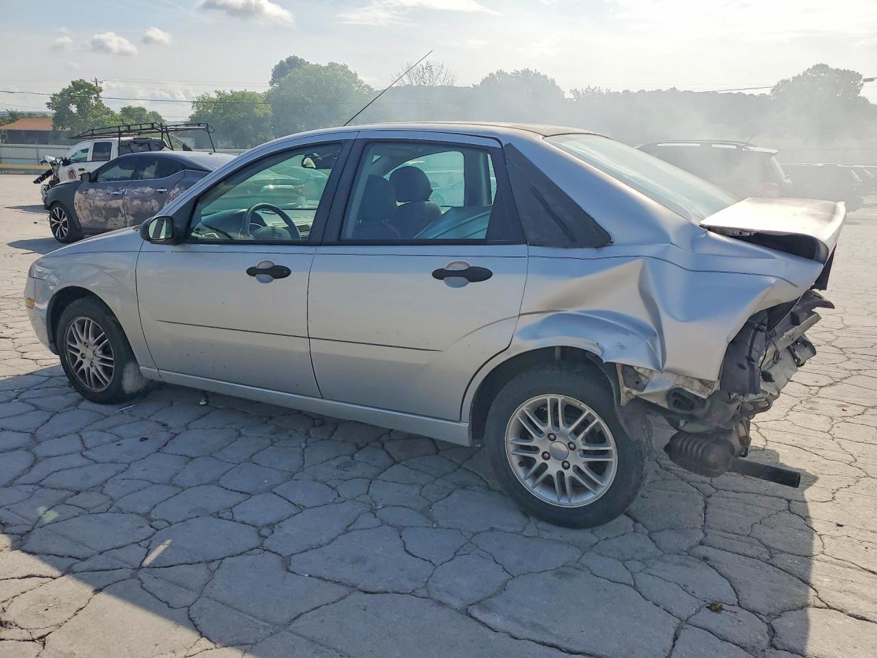 2006 Ford Focus Zx4 - Image 2