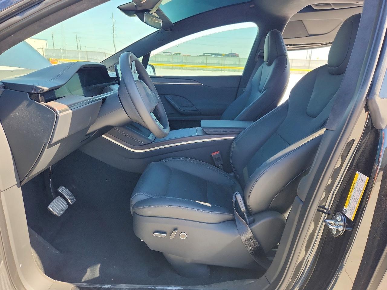 2026 Tesla Model X - Image 7