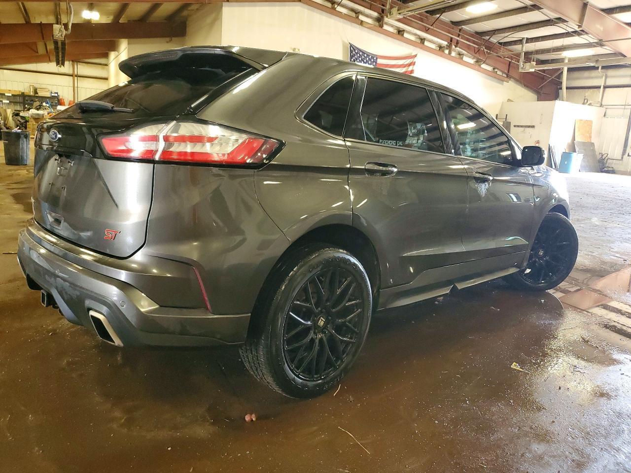 2019 Ford Edge St - Image 3