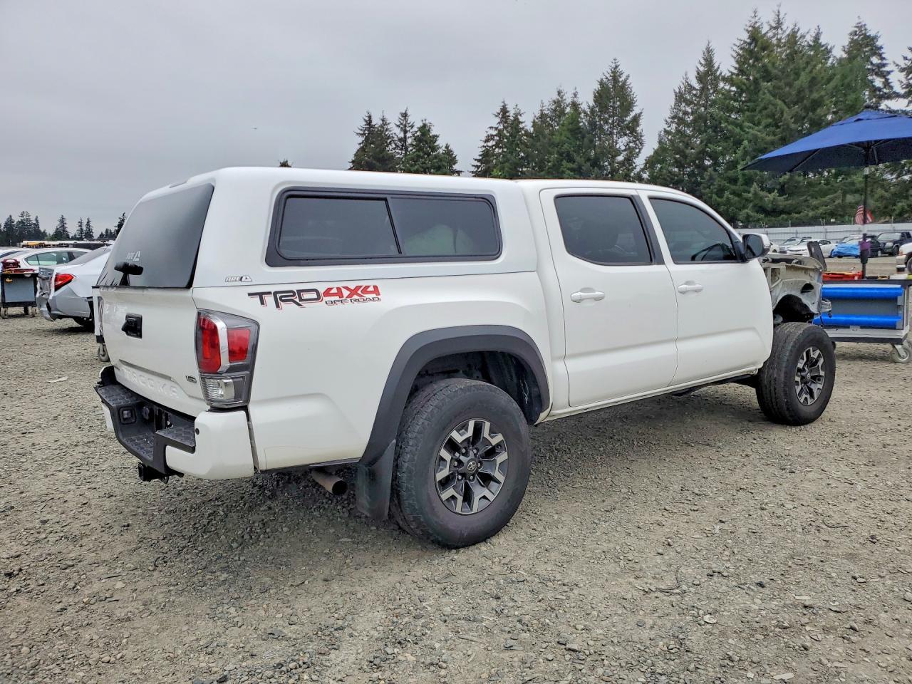 2021 Toyota Tacoma Trd Off-Road - Image 3