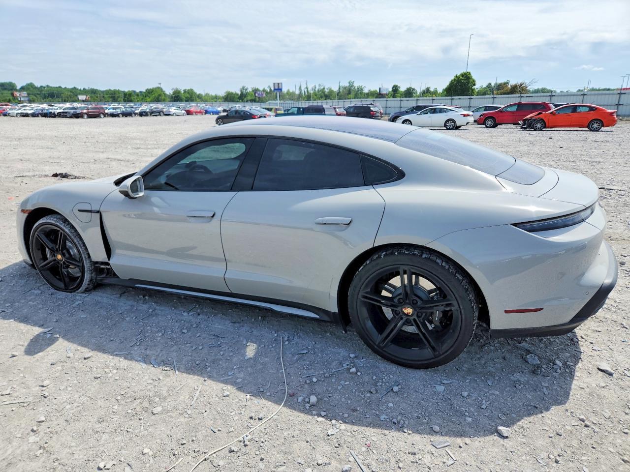 2021 Porsche Taycan 4S - Фото 2