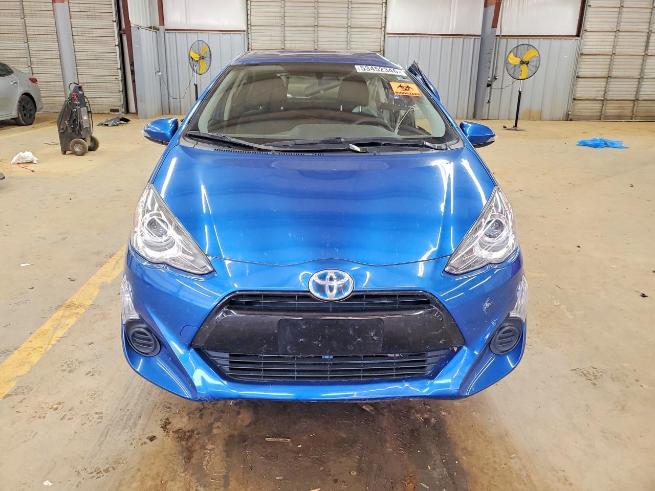 2015 Toyota Prius C Two - Image 5
