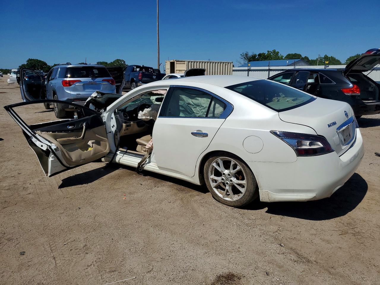 2013 Nissan Maxima 3.5 S - Image 2