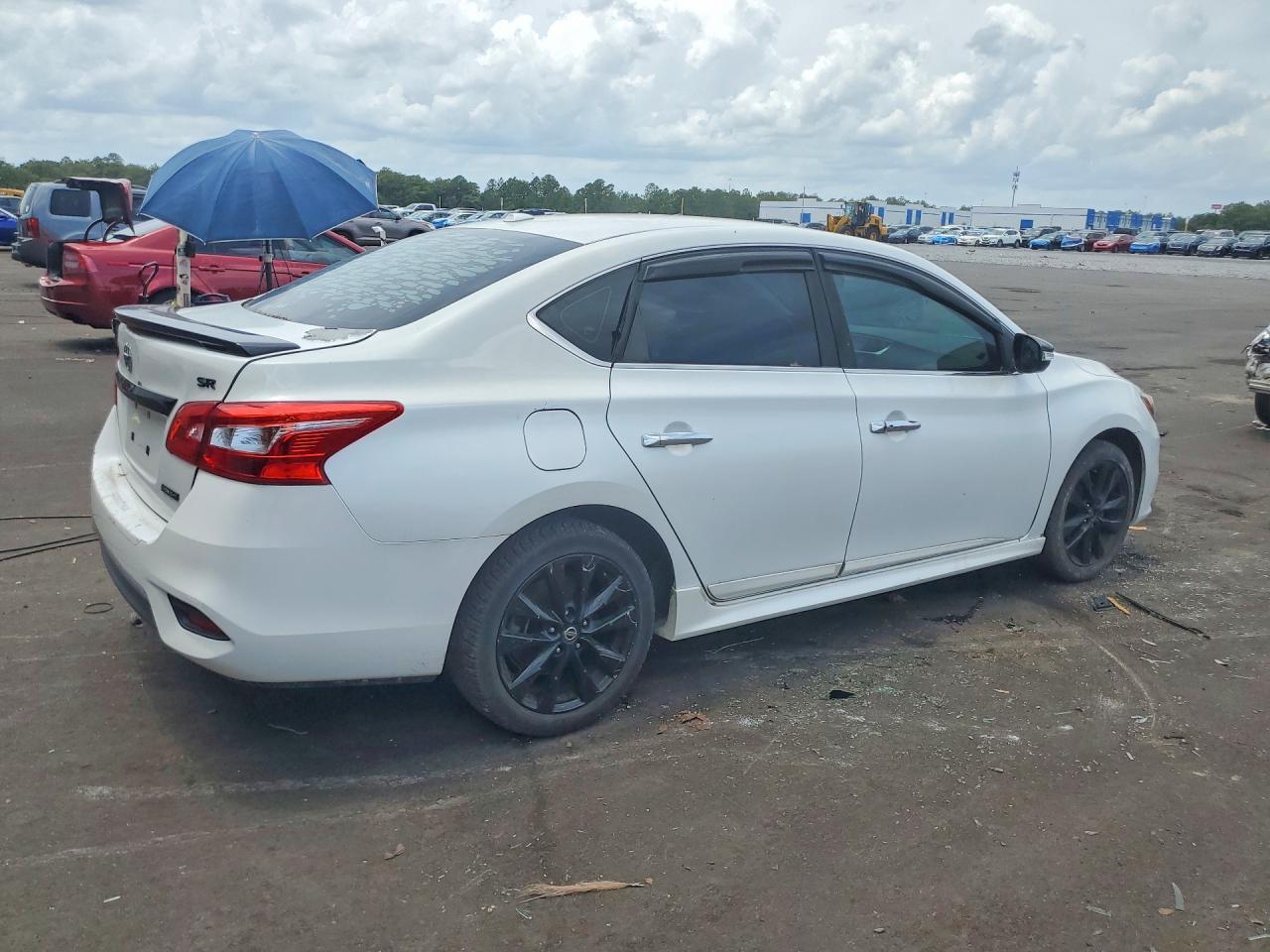 2018 Nissan Sentra Sr - Фото 3