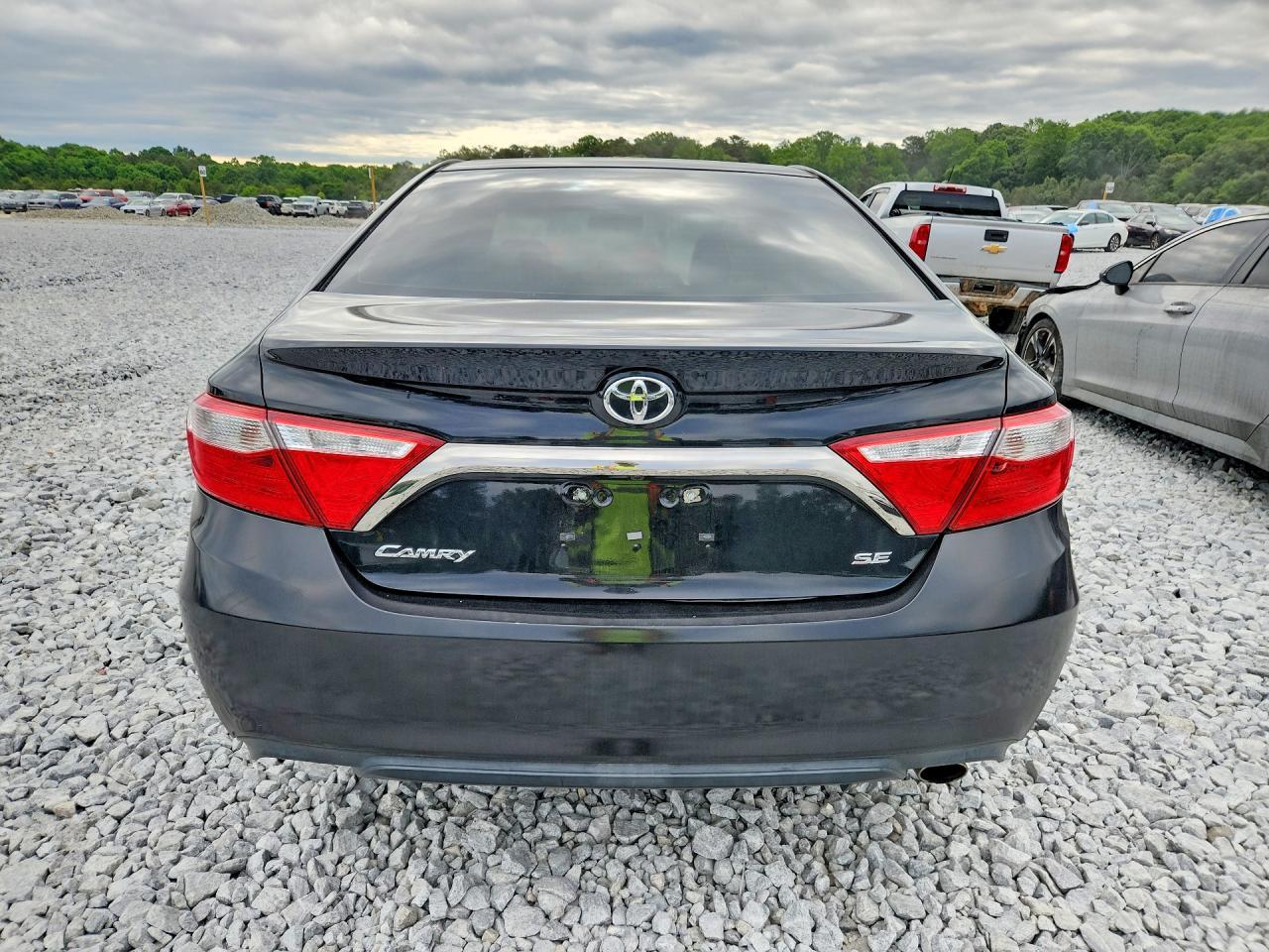 2016 Toyota Camry Se - Image 6
