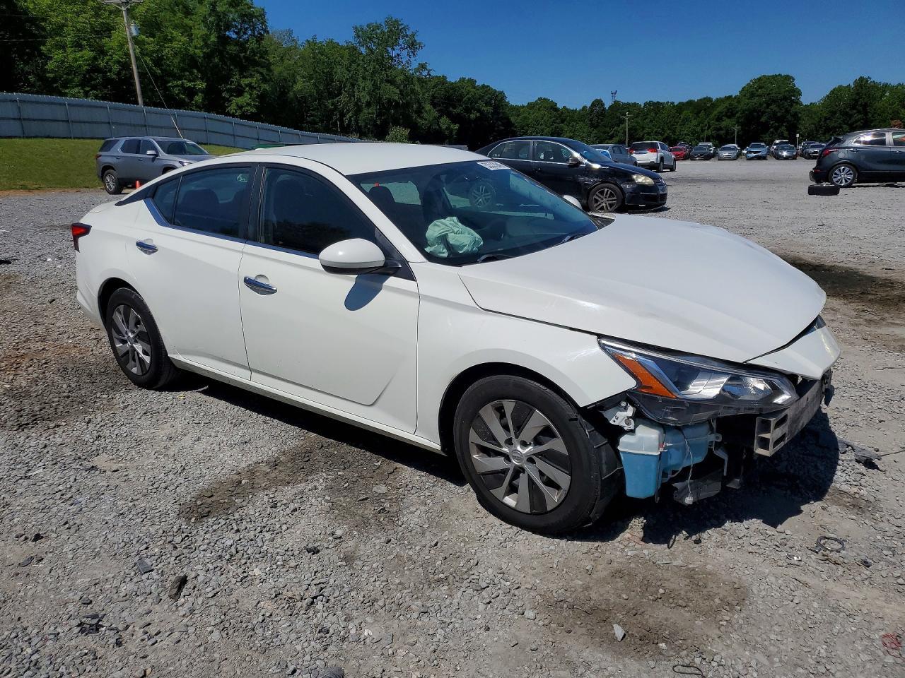 2019 Nissan Altima S - Фото 4