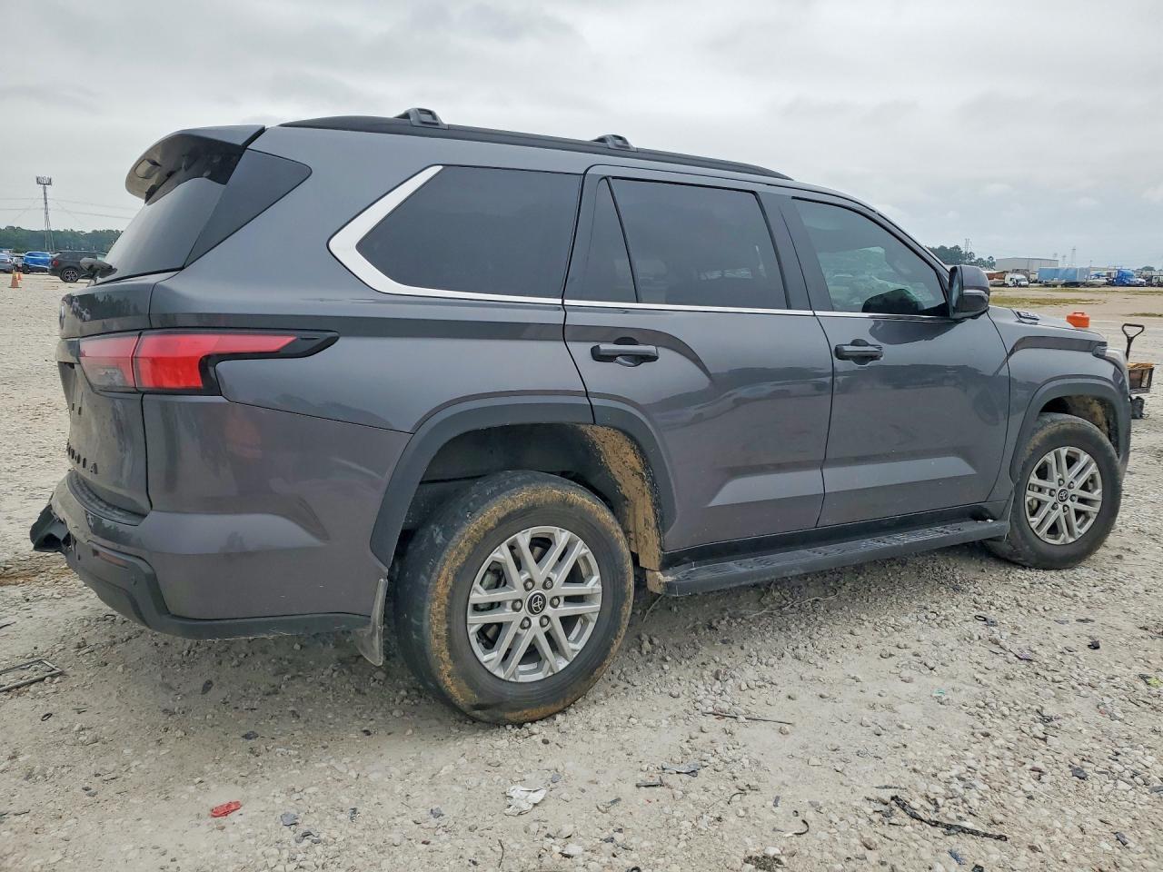 2024 Toyota Sequoia Sr5 - Фото 3