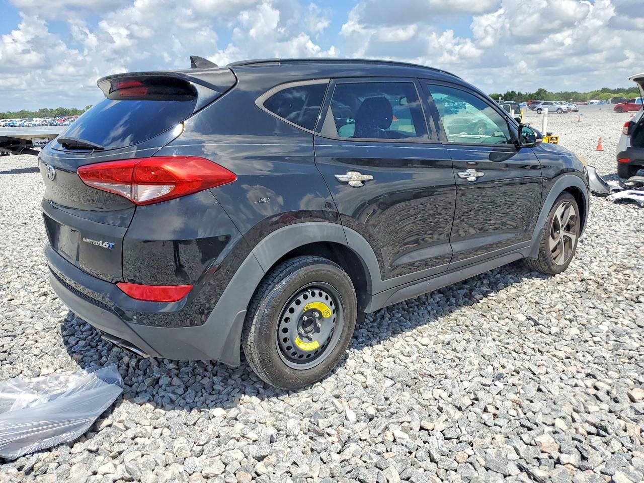 2016 Hyundai Tucson Limited - Image 3