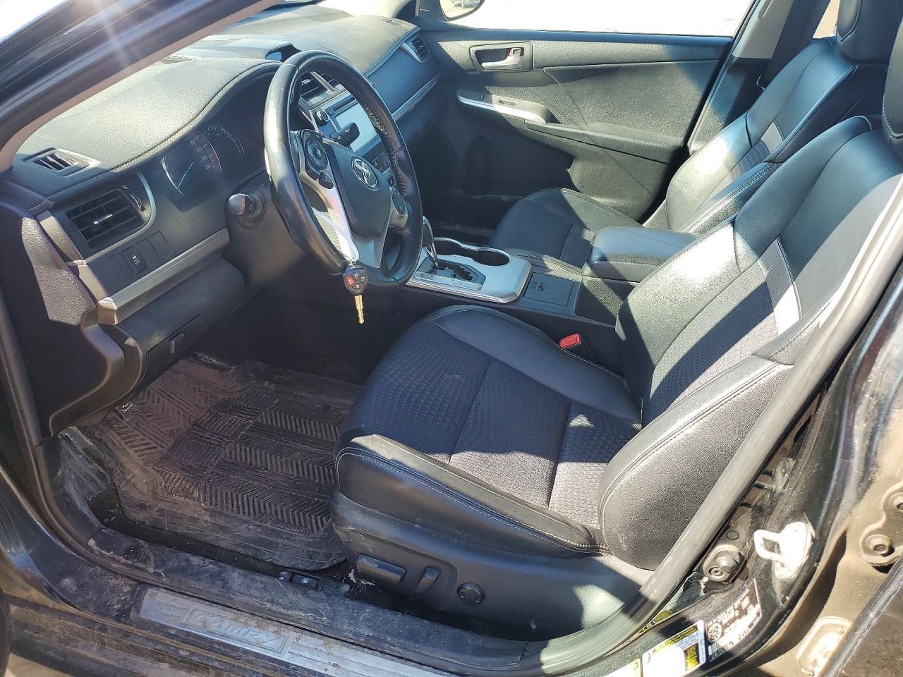 2012 Toyota Camry L - Фото 7