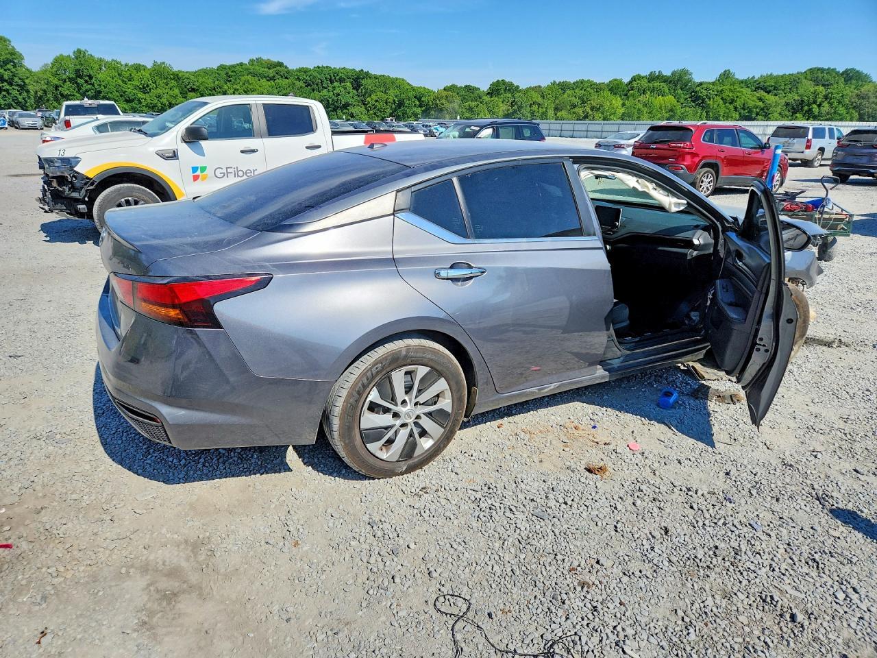 2020 Nissan Altima S - Фото 3
