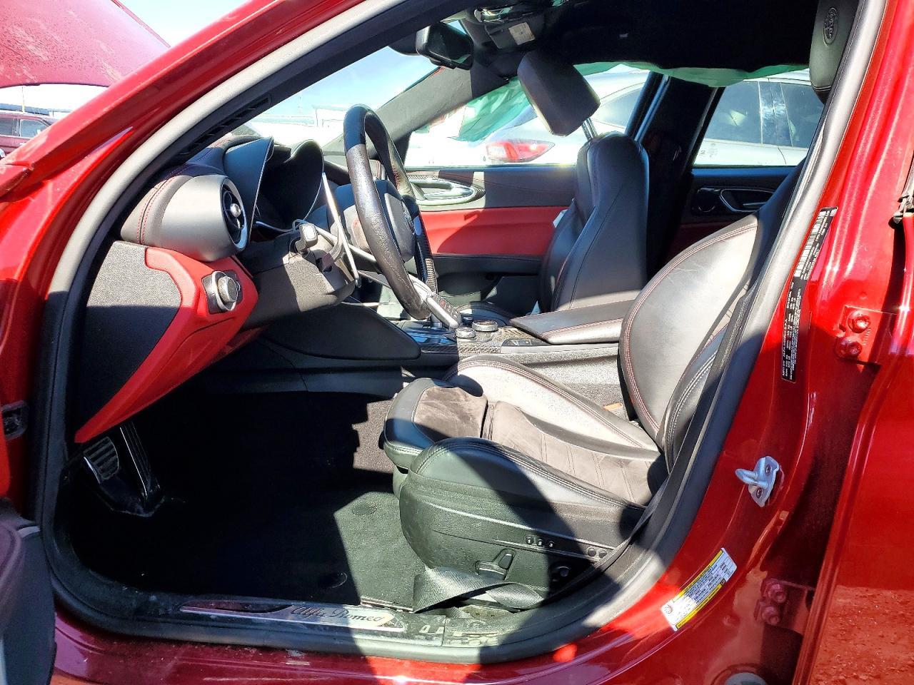 2018 Alfa Romeo Giulia Quadrifoglio - Фото 7