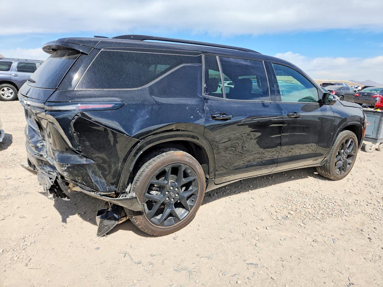 2025 Chevrolet Traverse Rs - Image 3