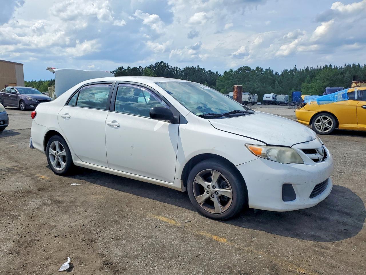 2011 Toyota Corolla Le - Фото 4
