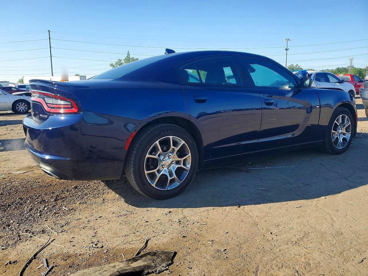 2015 Dodge Charger Sxt - Image 3