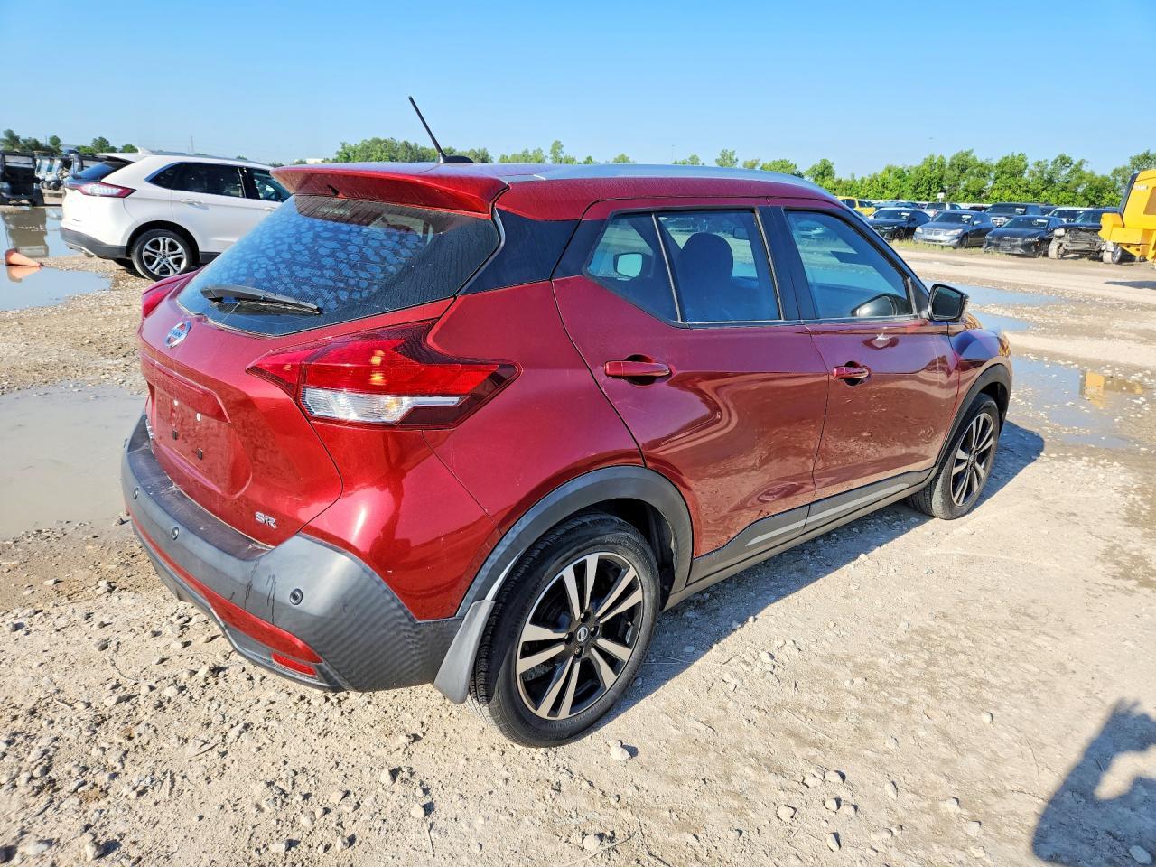 2020 Nissan Kicks Sr - Фото 3