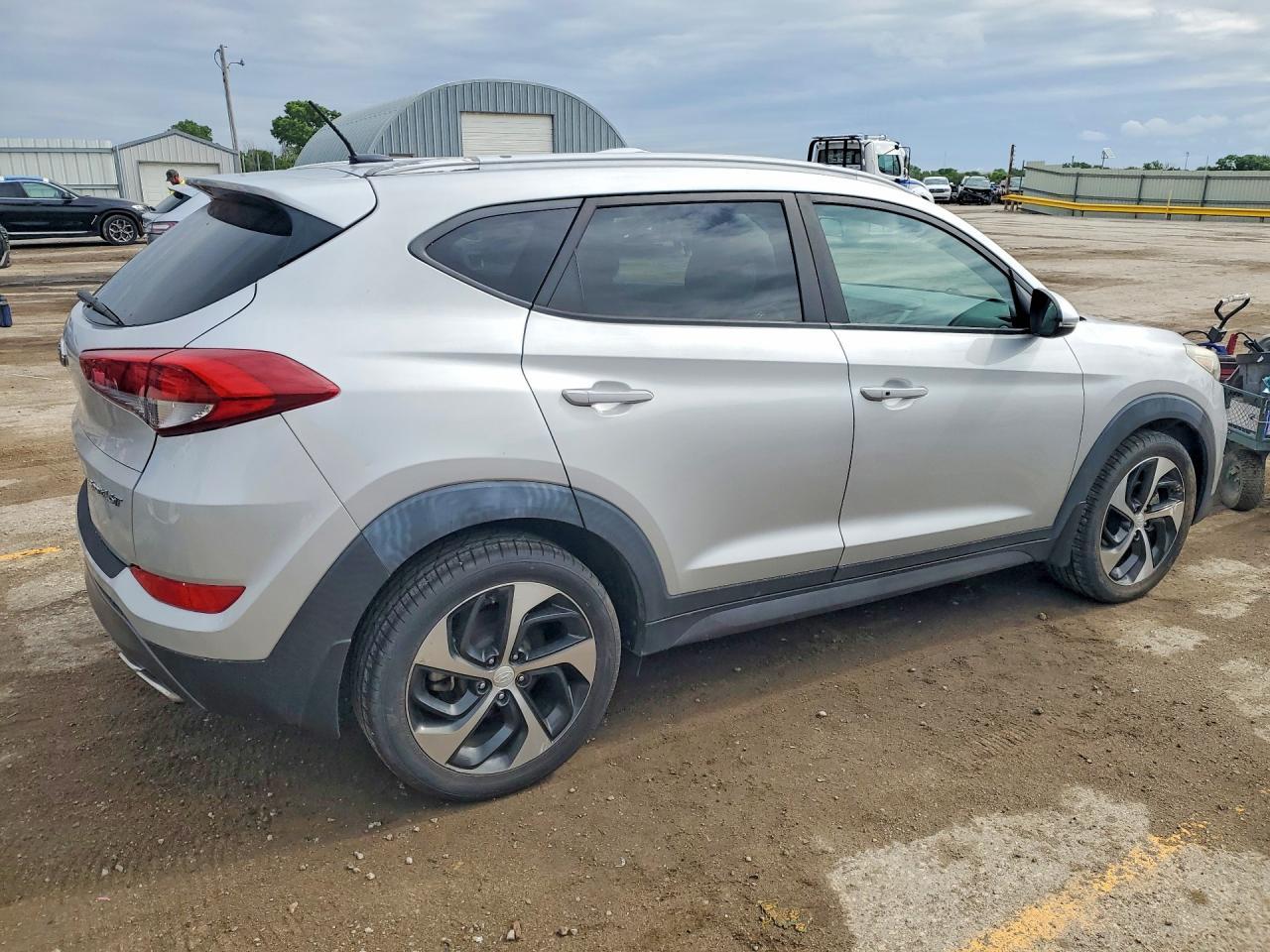 2016 Hyundai Tucson Sport - Image 3
