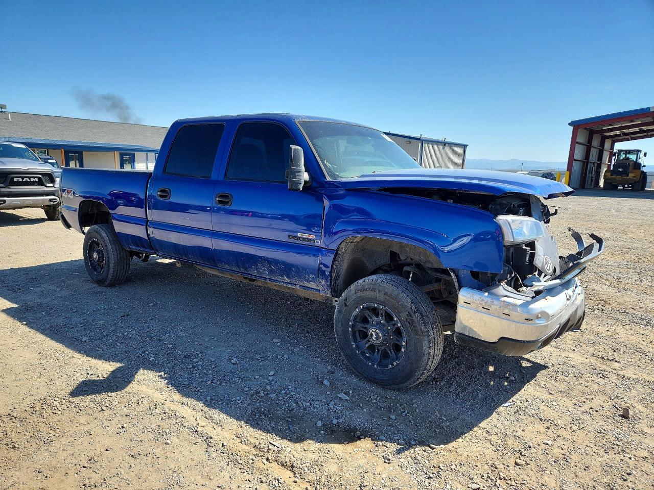2004 Chevrolet Silverado K2500 Heavy Duty - Image 4