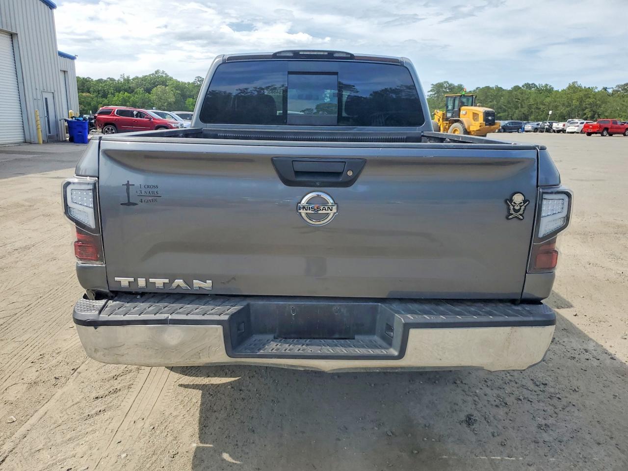 2017 Nissan Titan S - Фото 6