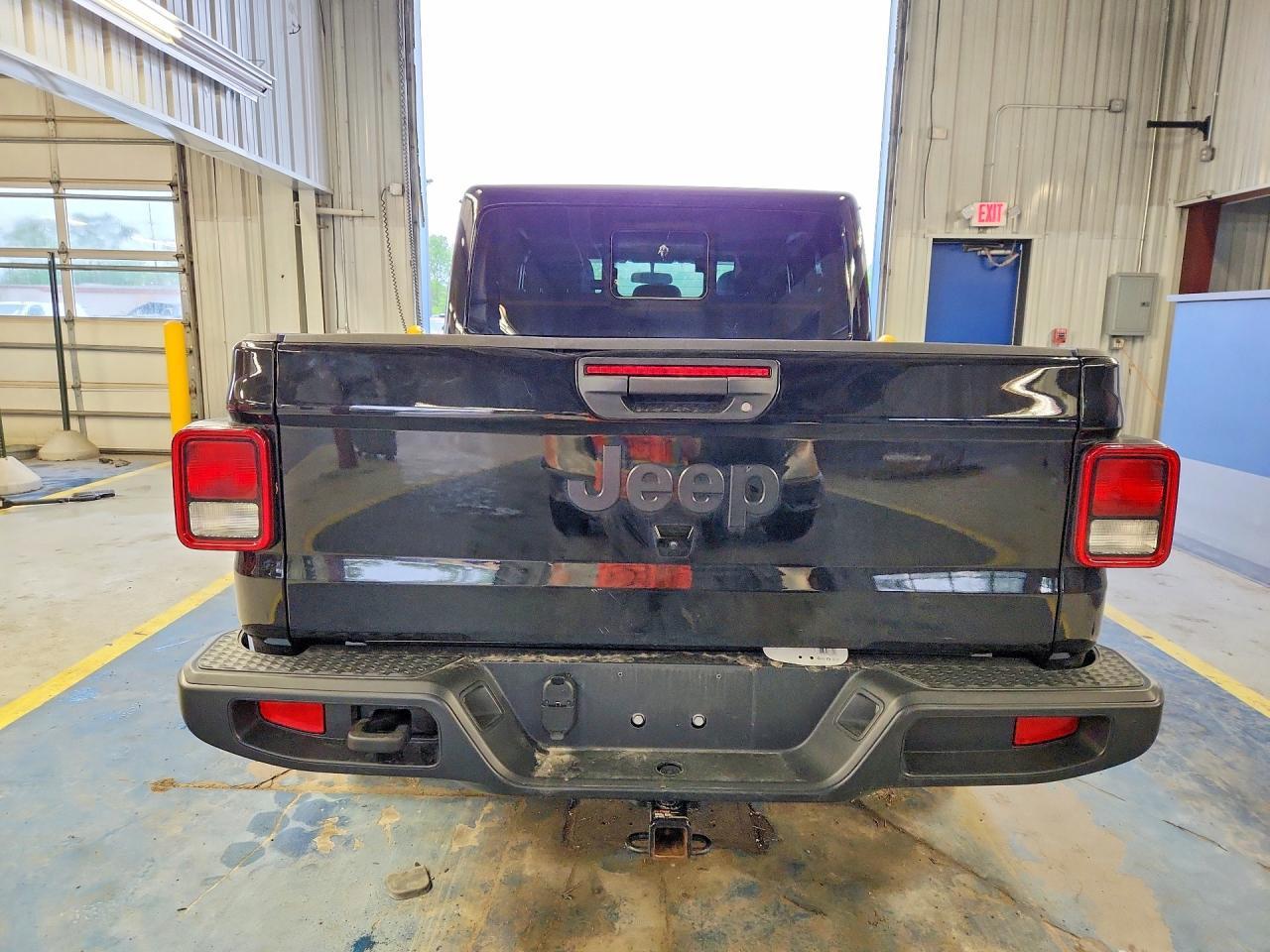 2025 Jeep Gladiator Sport - Image 6