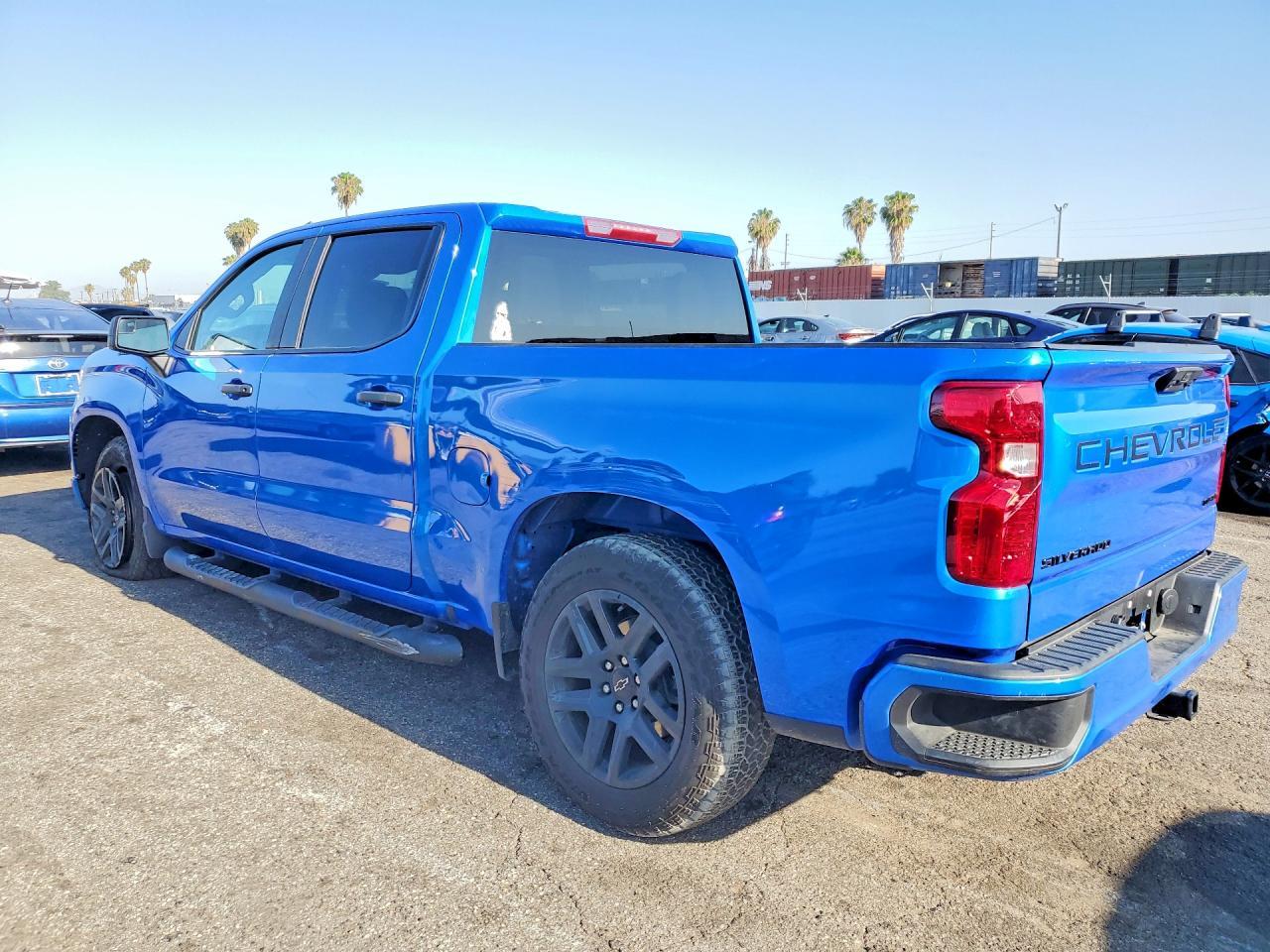 2025 Chevrolet Silverado C1500 Custom - Фото 2