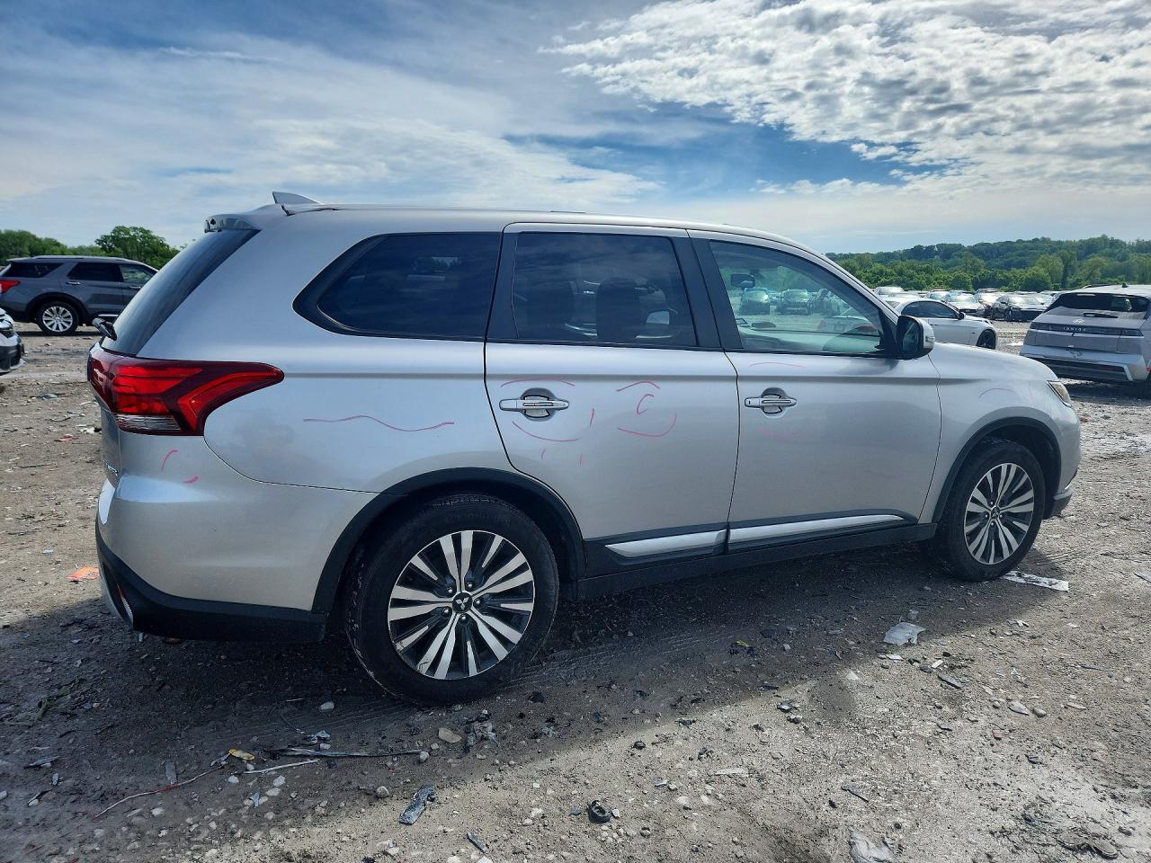 2019 Mitsubishi Outlander Se - Image 3