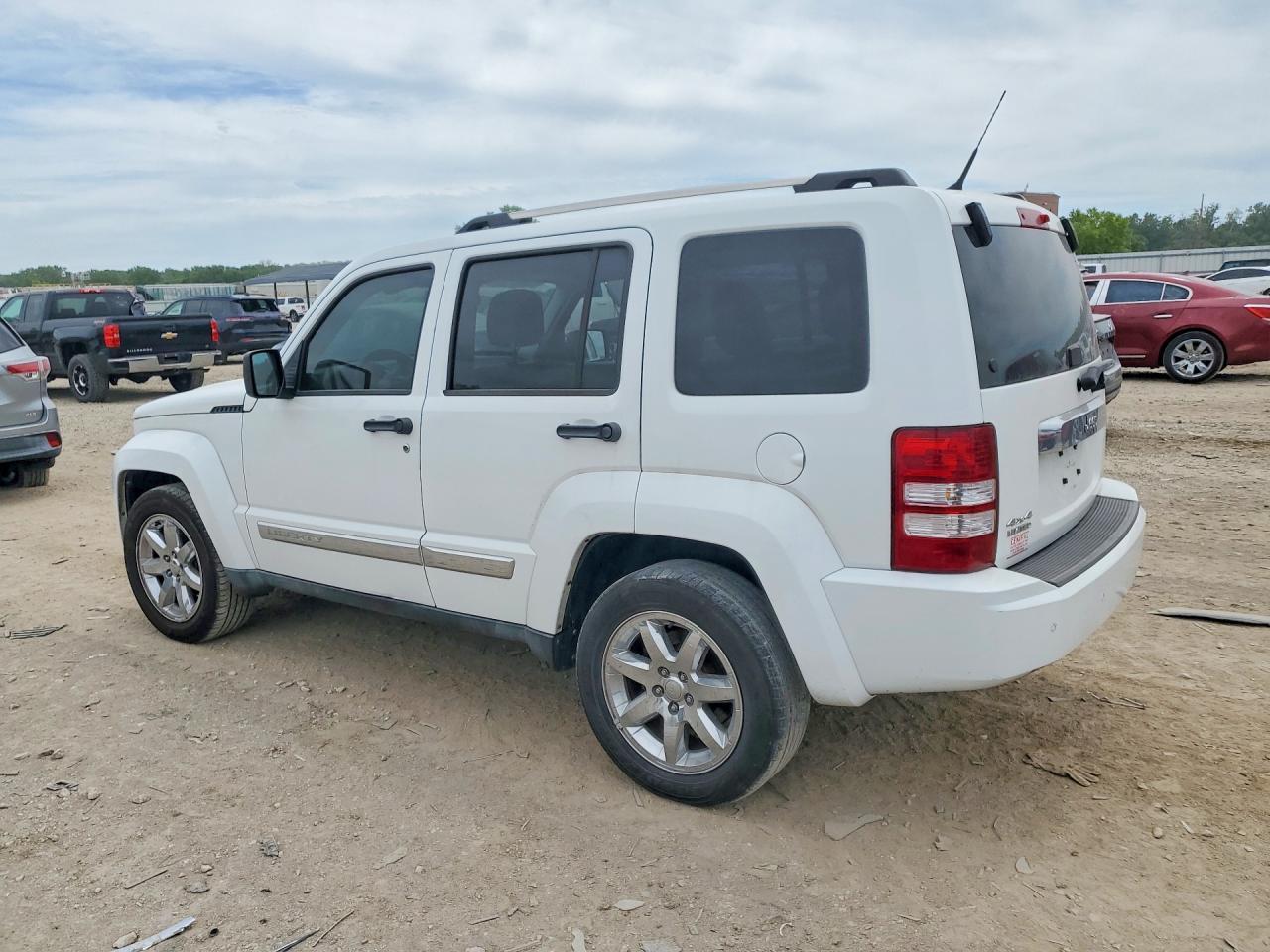 2011 Jeep Liberty Limited - Фото 2