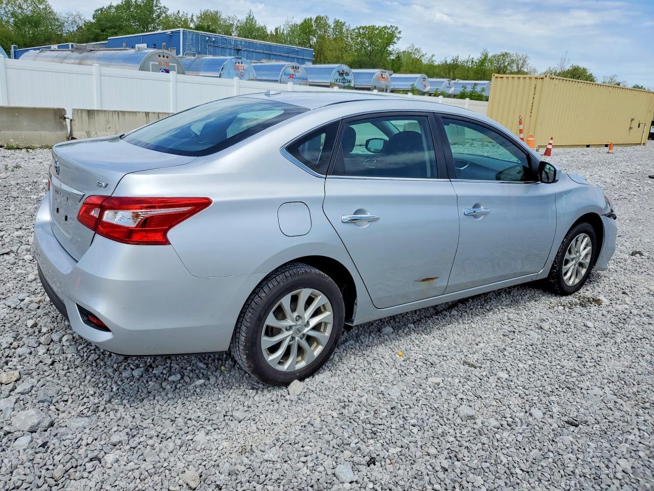 2019 Nissan Sentra Sv - Фото 3