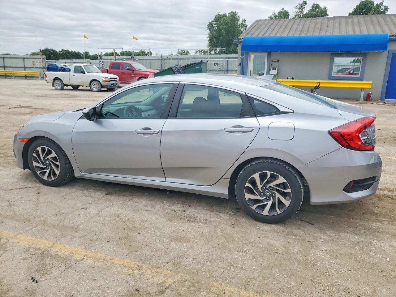 2017 Honda Civic Ex - Фото 2