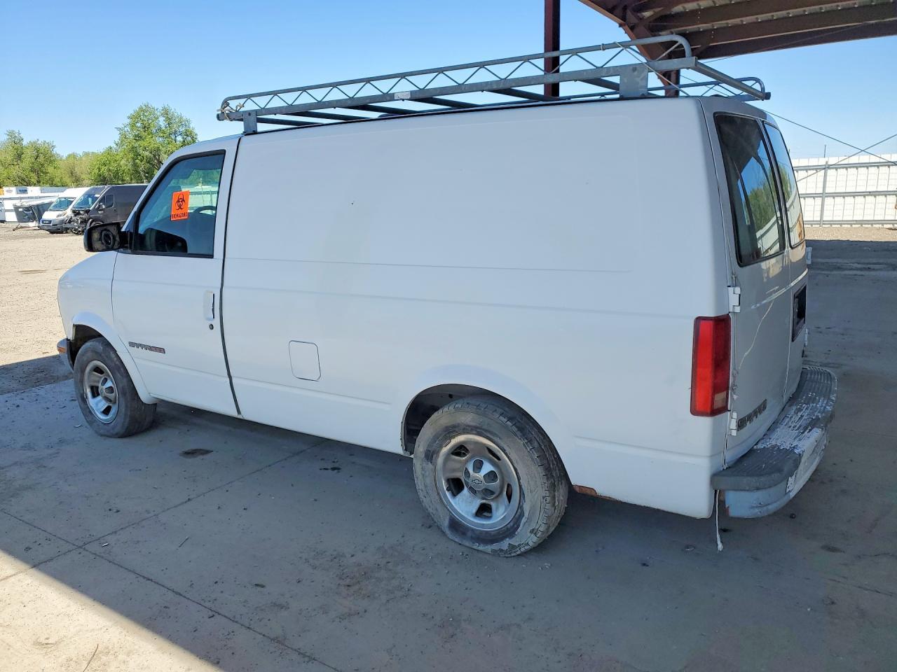 2000 GMC Safari Xt - Фото 2