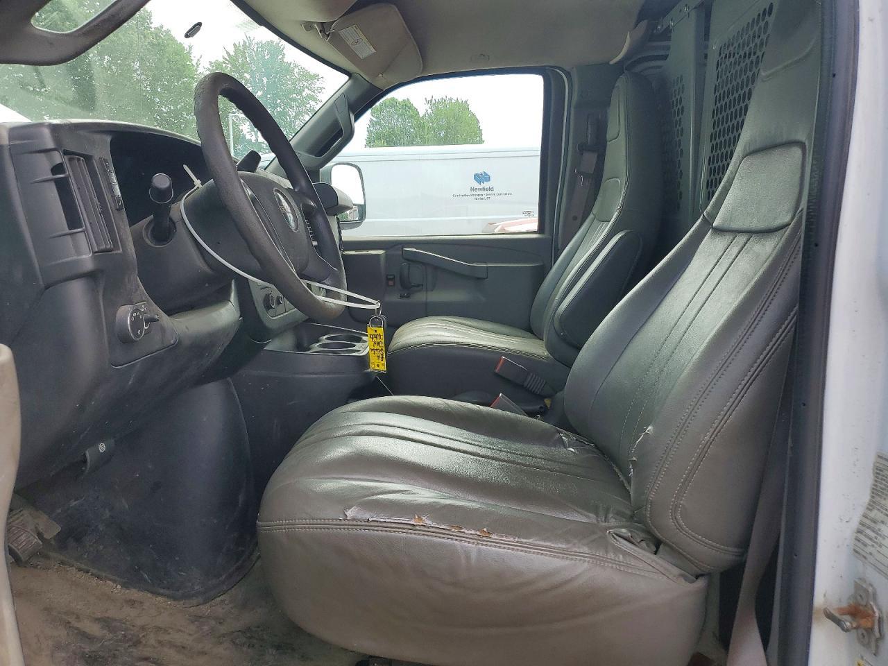 2017 GMC Savana G2500 - Фото 7
