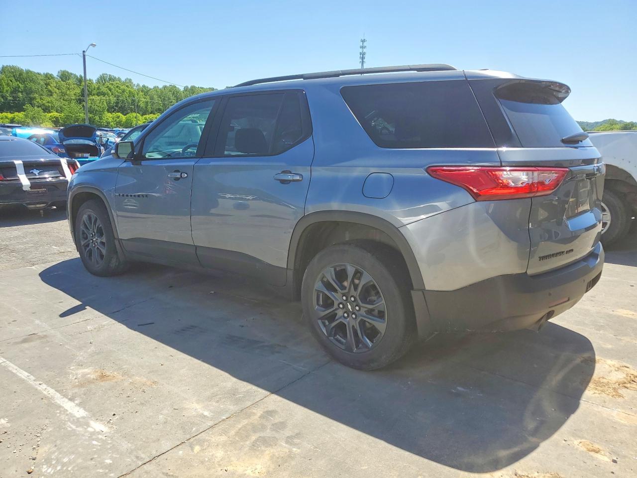 2021 Chevrolet Traverse Rs - Image 2