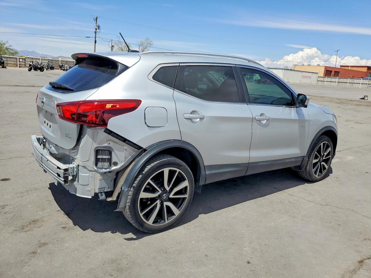 2017 Nissan Rogue Sport Sl - Image 3