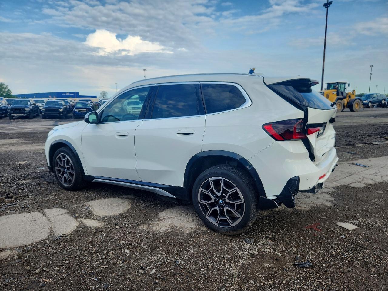 2024 BMW X1 xDrive28I - Image 2