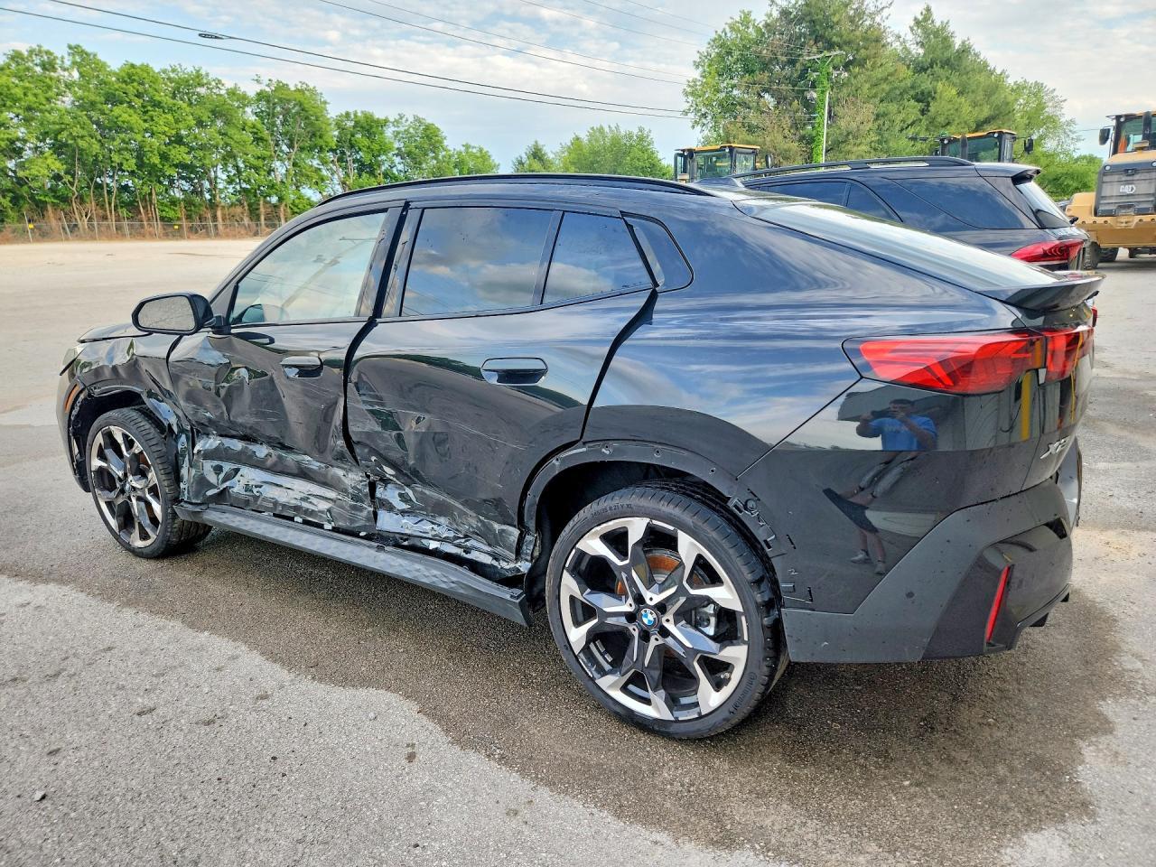 2025 BMW X2 xDrive28I - Image 2