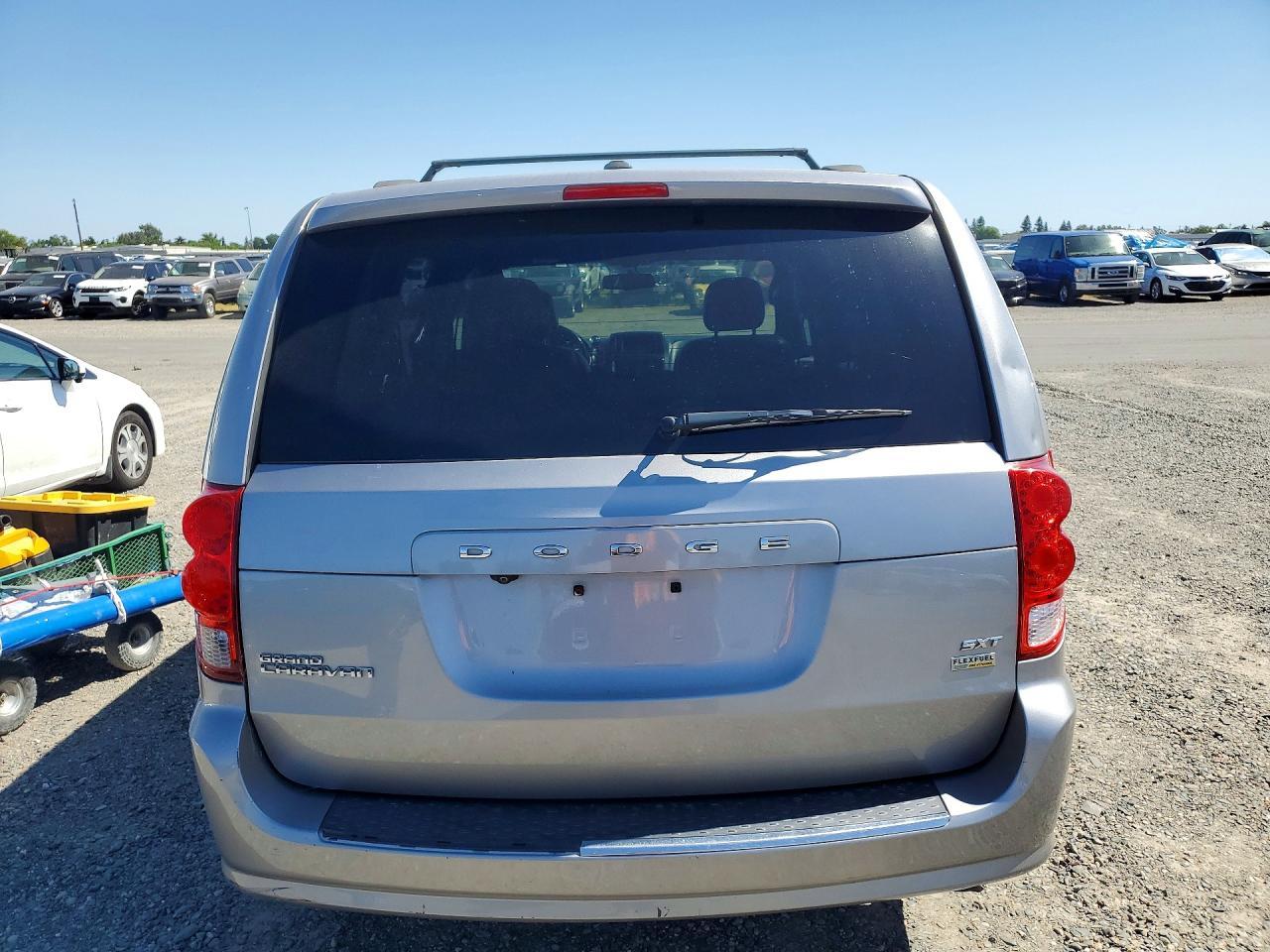 2017 Dodge Grand Caravan Sxt - Image 6