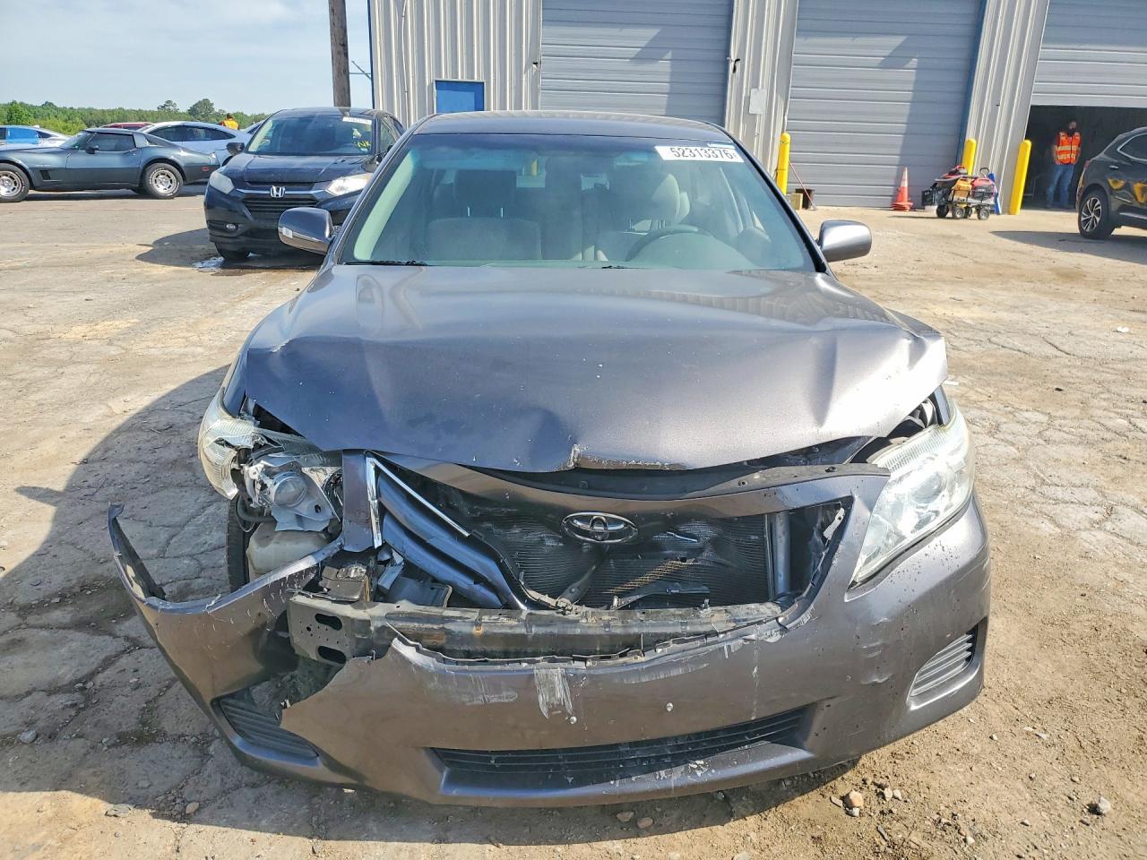 2011 Toyota Camry Le - Фото 5