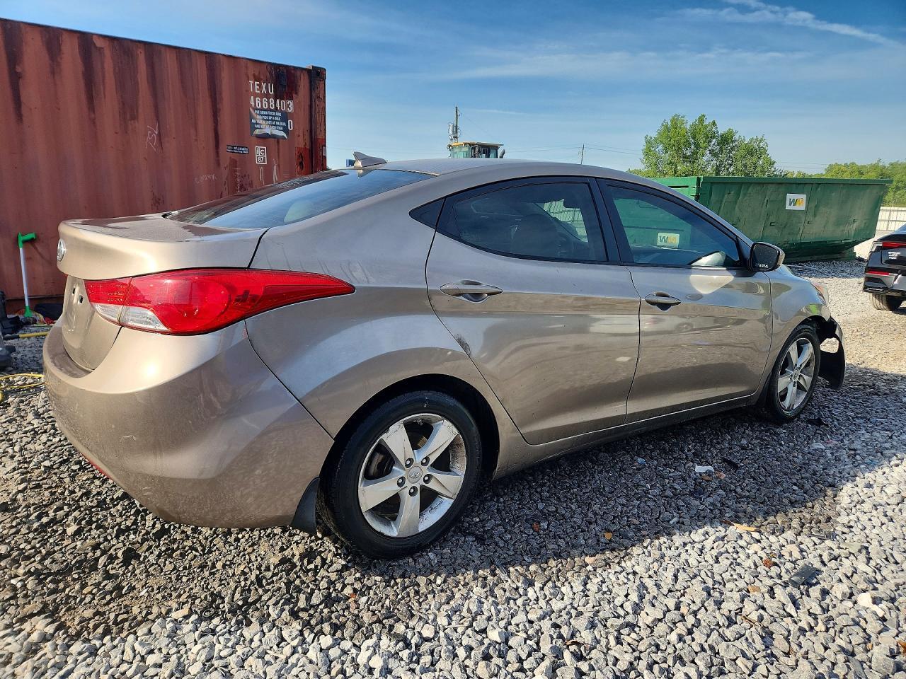 2013 Hyundai Elantra Gls - Image 3
