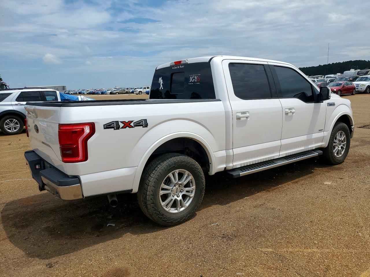 2015 Ford F150 Supercrew - Фото 3