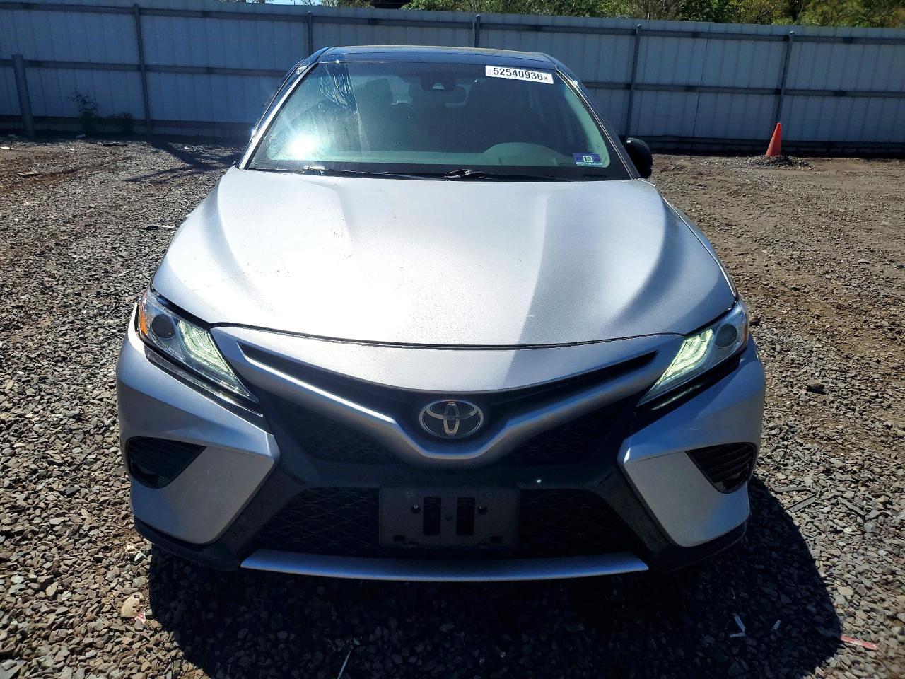 2020 Toyota Camry Xse - Image 5