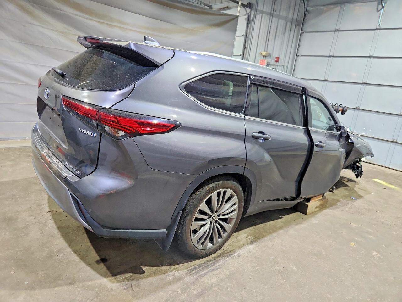 2021 Toyota Highlander Hybrid Platinum - Фото 3