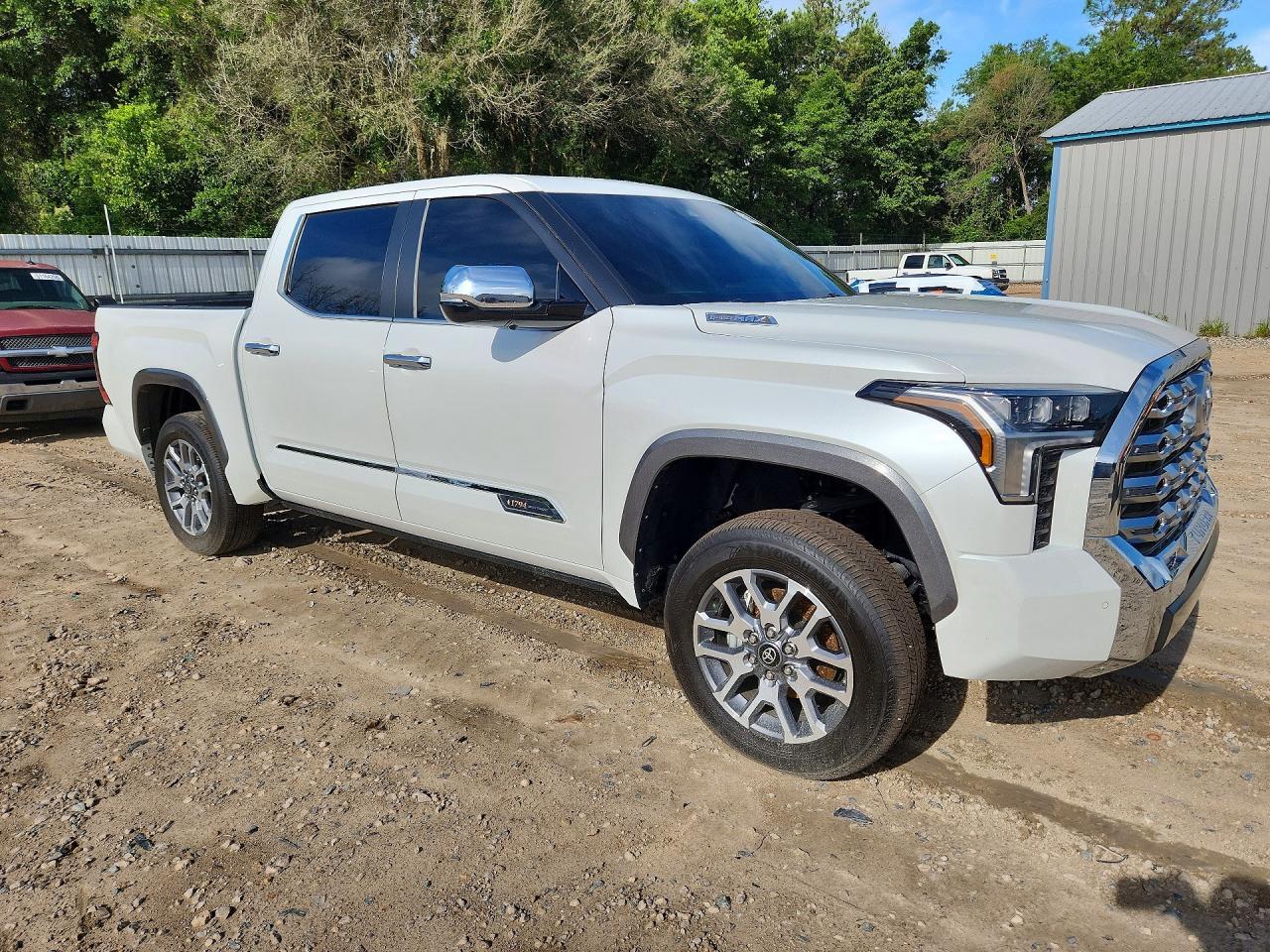 2025 Toyota Tundra 1794 Edition Hv - Image 4