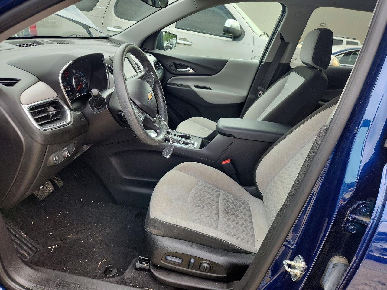 2022 Chevrolet Equinox Ls - Image 7