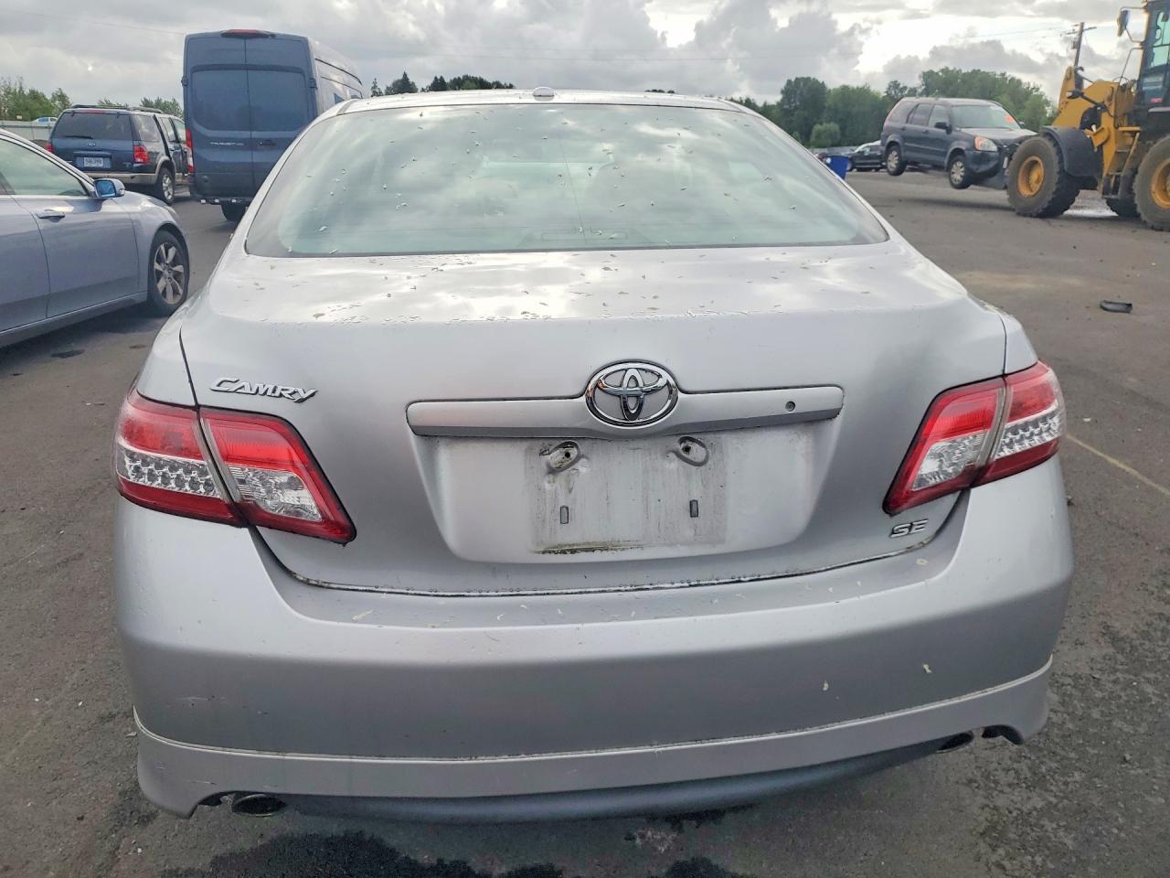 2011 Toyota Camry Se - Фото 6