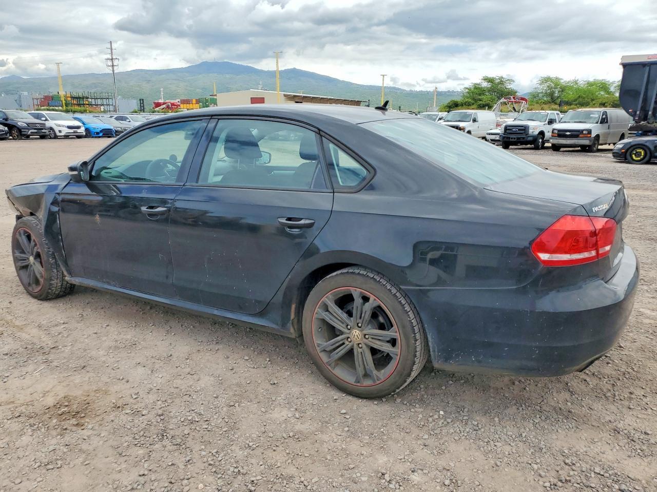 2014 Volkswagen Passat S - Фото 2
