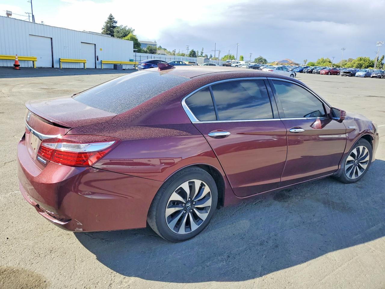 2017 Honda Accord Hybrid Exl - Image 3