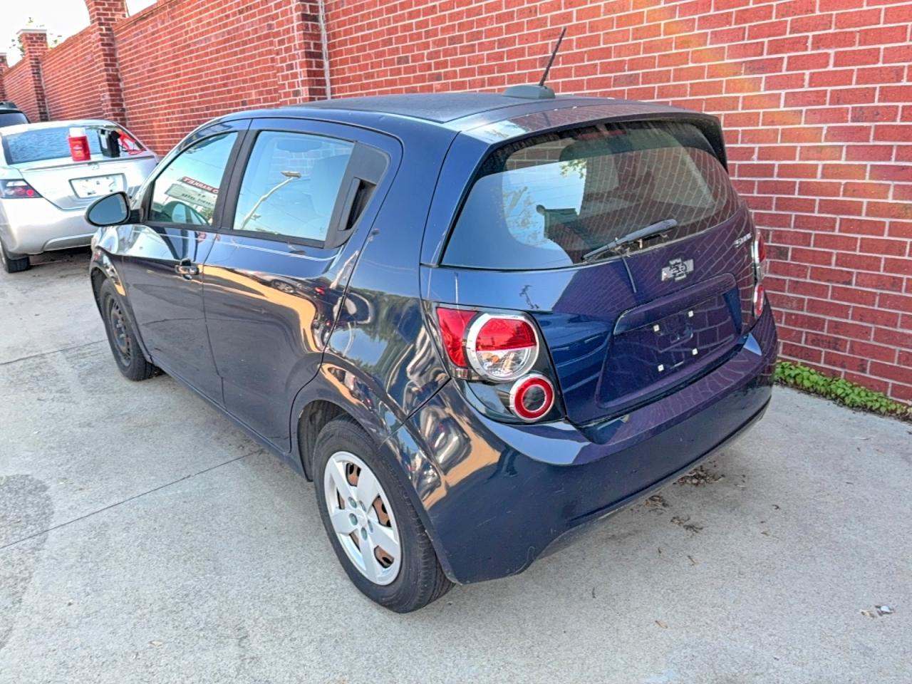 2015 Chevrolet Sonic Ls - Image 3