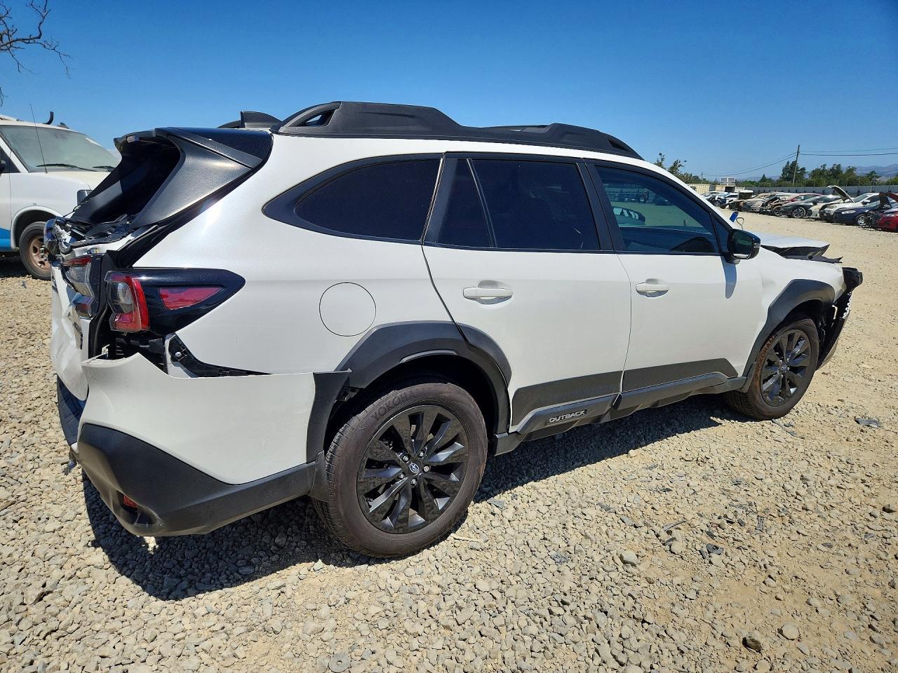 2023 Subaru Outback - Фото 3