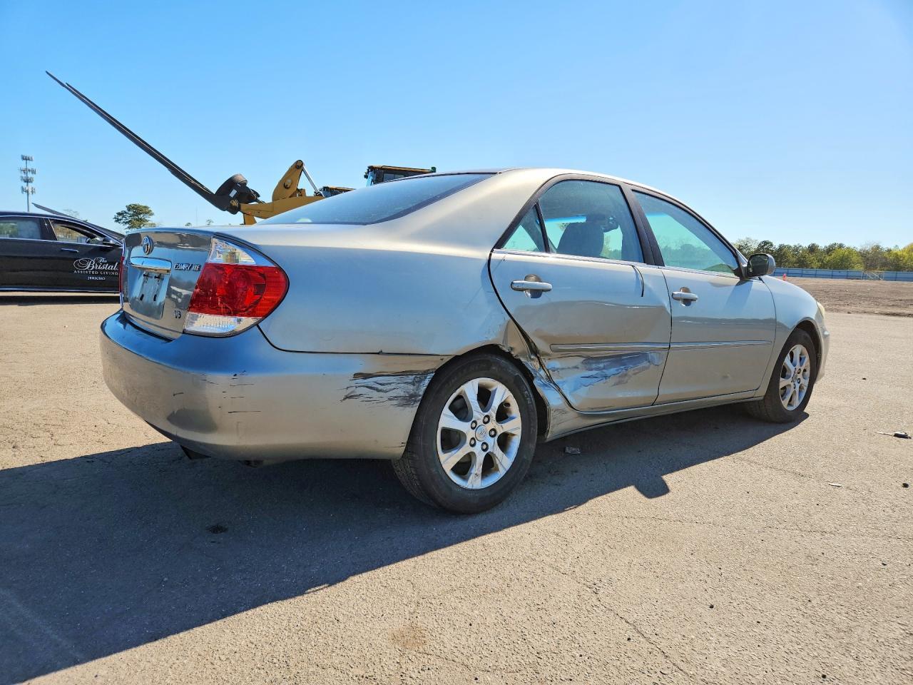 2005 Toyota Camry Xle V6 - Image 3