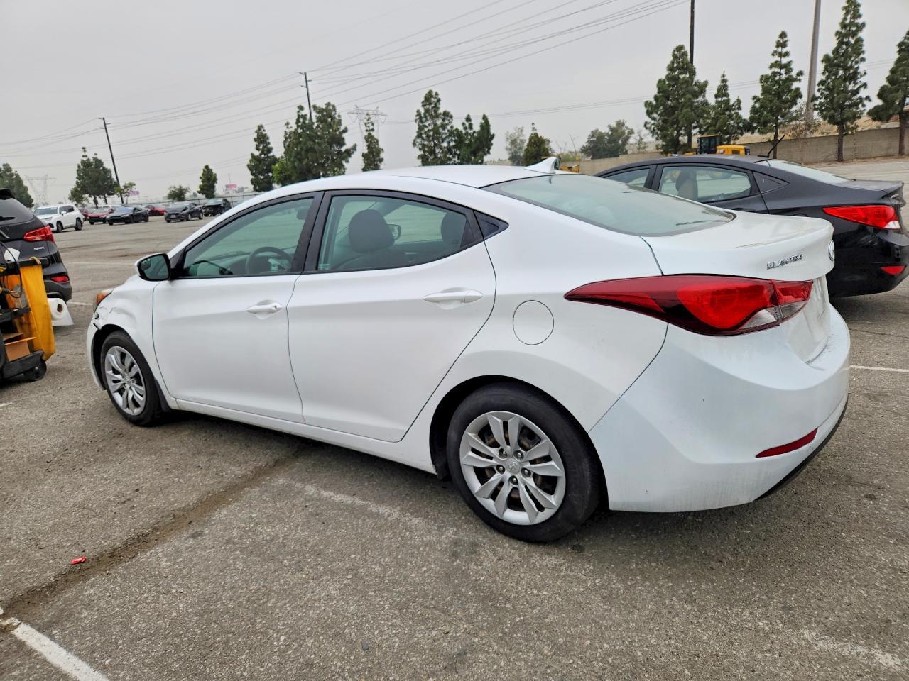 2015 Hyundai Elantra Se - Фото 2